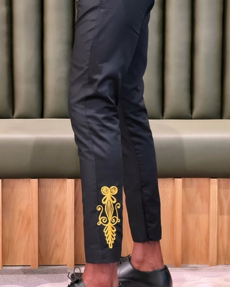 NWOT Men's Ankara Embroidered cropped pants - Picture 2 of 3